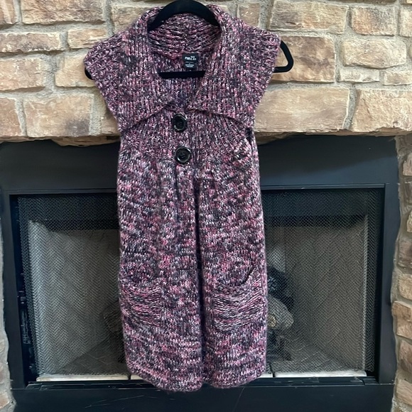 Purple, pink and black cardigan w/ front pockets & 2 black snap buttons. Large - Picture 1 of 12